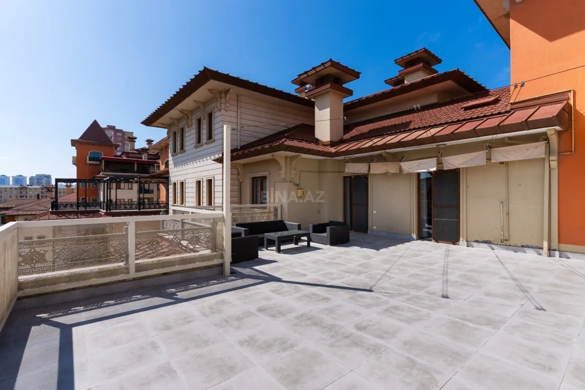 Kirayə verilir 6 otaqlı mənzil 400 m²