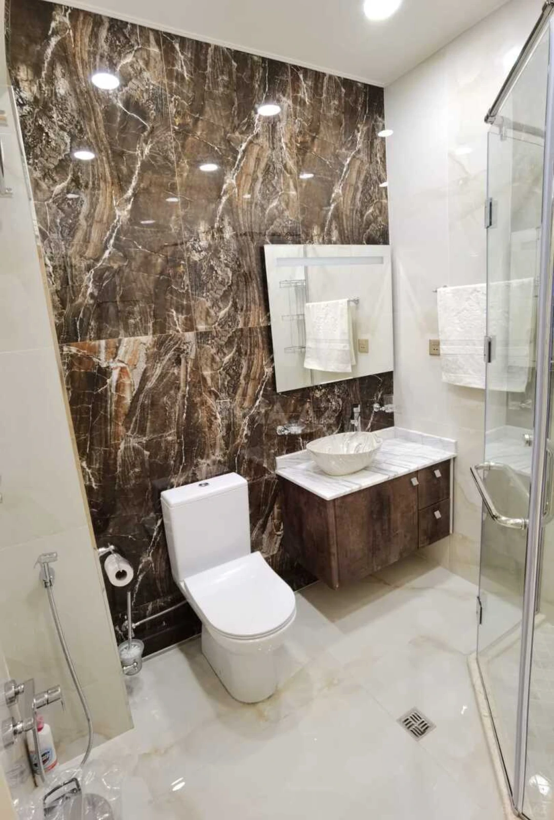 Satılır 2 otaqlı mənzil 74 m²