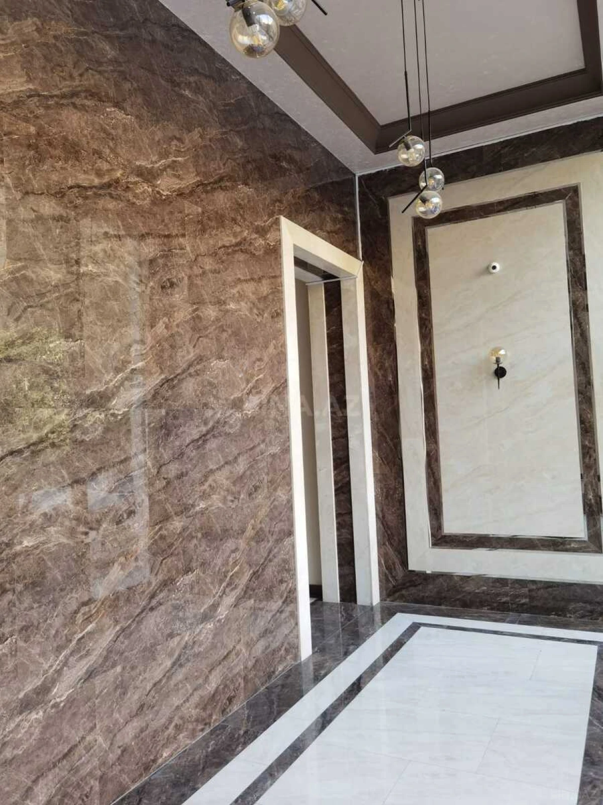 Satılır 2 otaqlı mənzil 74 m²