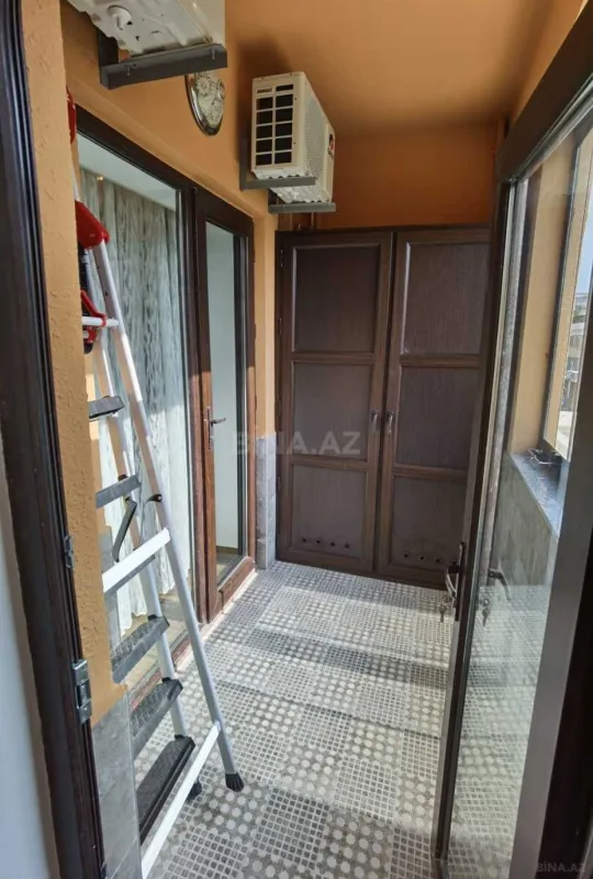 Satılır 2 otaqlı mənzil 74 m²