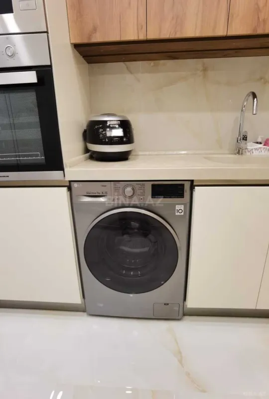 Satılır 2 otaqlı mənzil 74 m²
