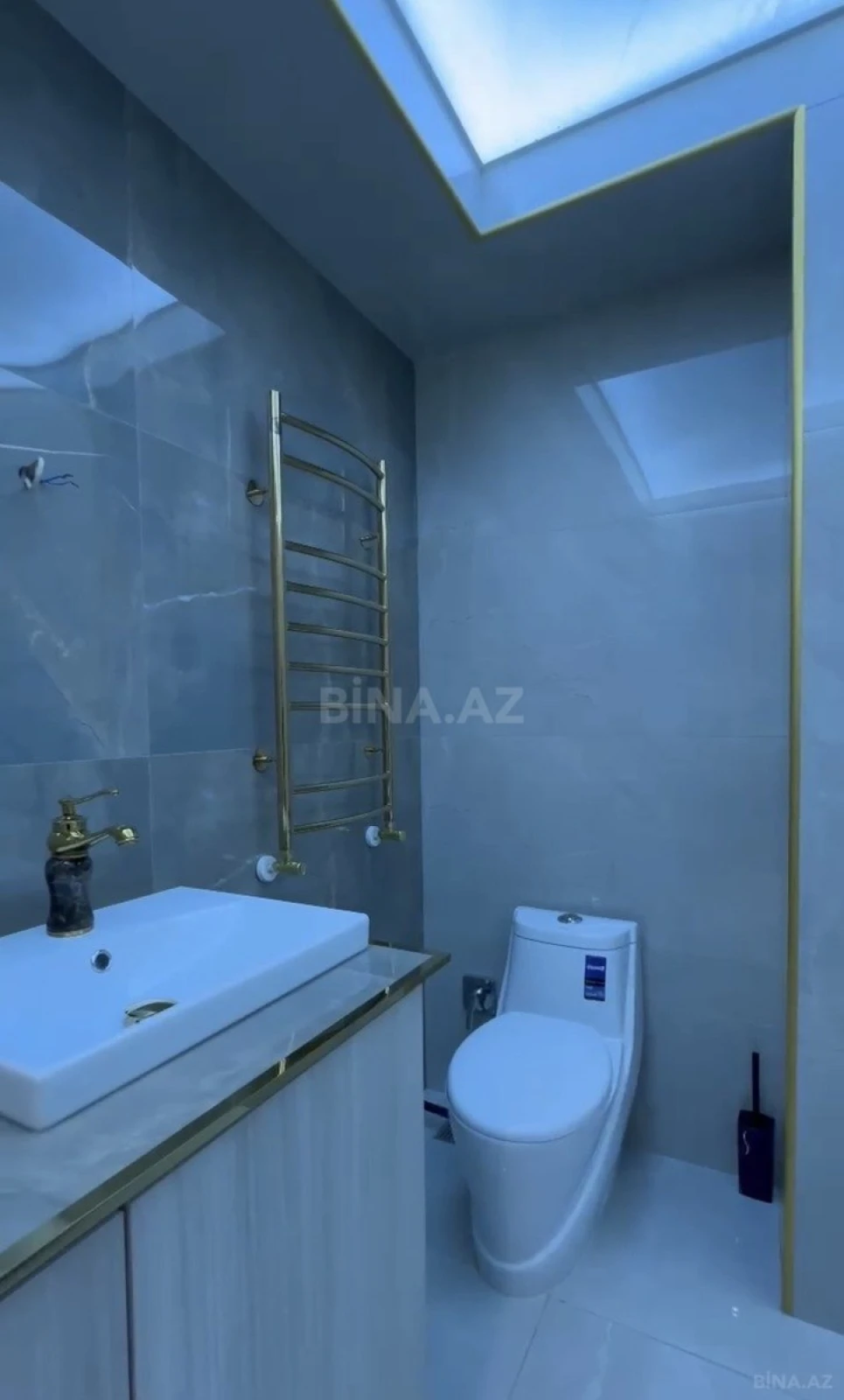 Satılır 2 otaqlı mənzil 65 m²