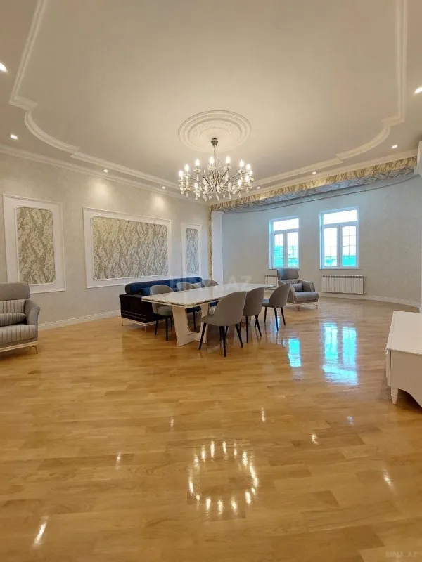 Satılır 4 otaqlı mənzil 250 m²