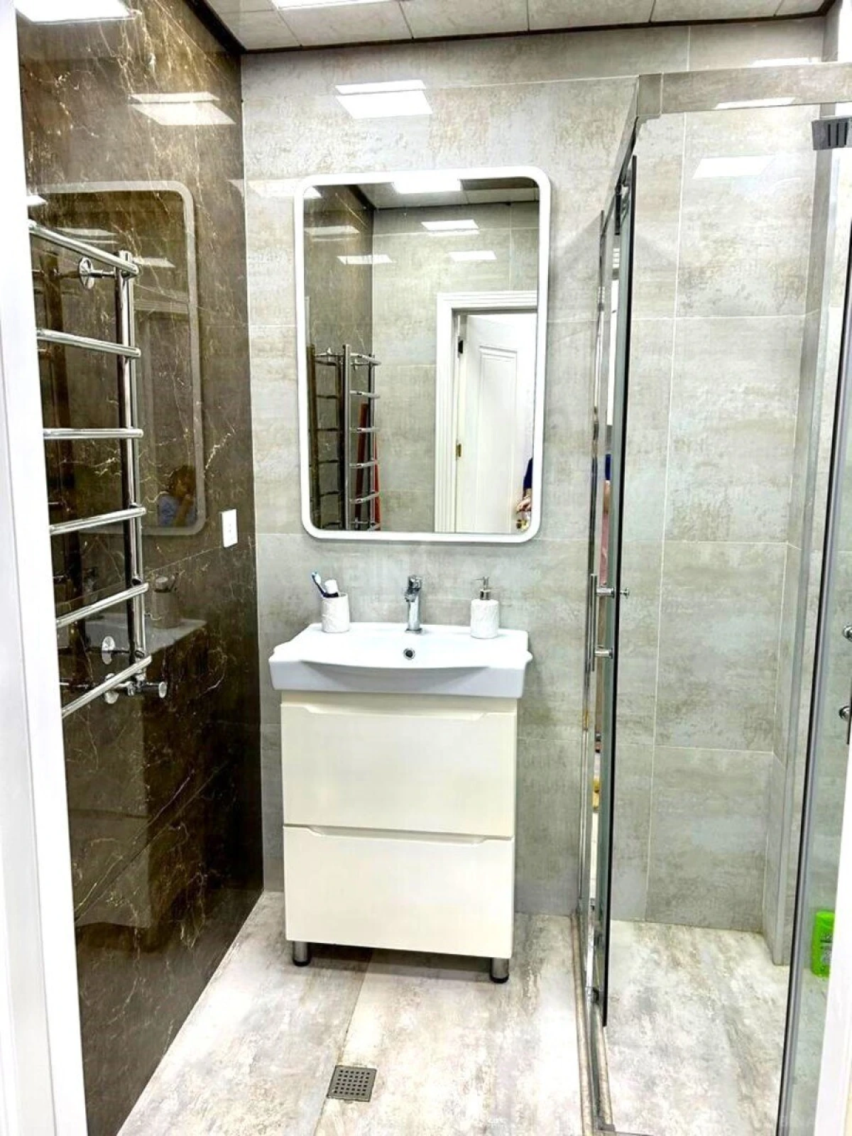 Satılır 2 otaqlı mənzil 60 m²
