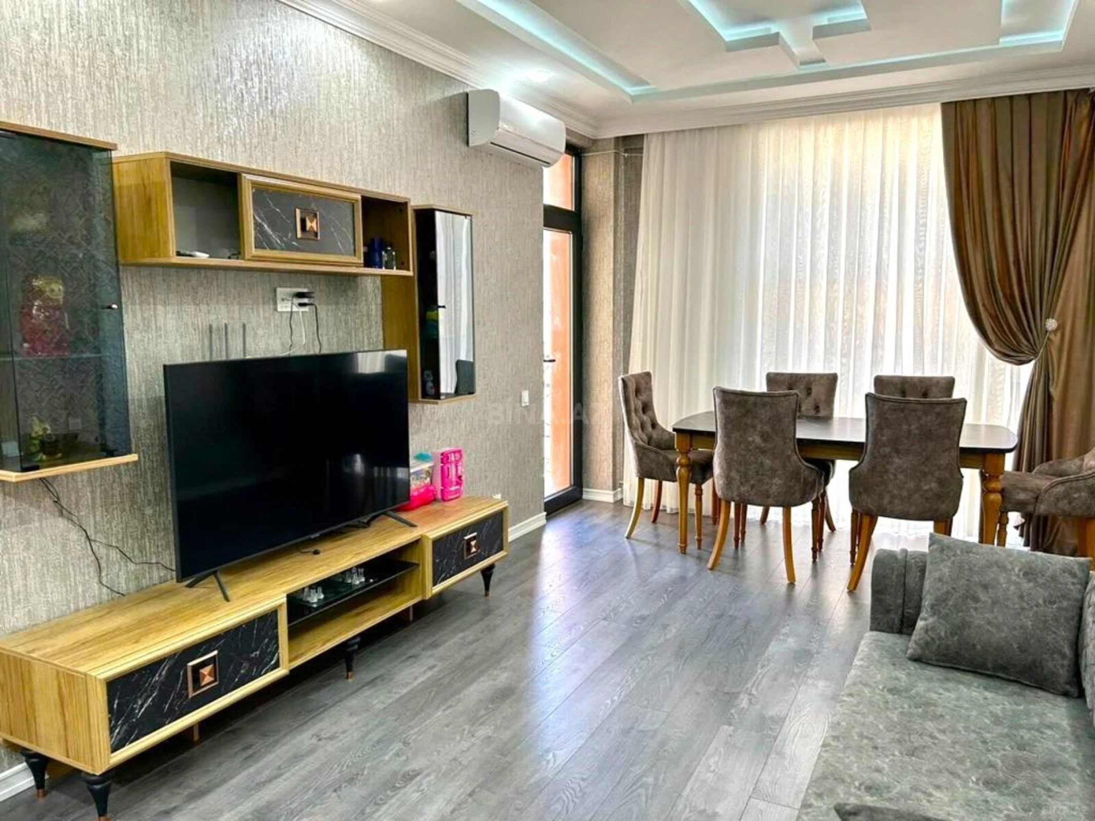 Satılır 2 otaqlı mənzil 60 m²