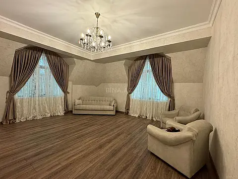 Satılır 3 otaqlı mənzil 125 m²