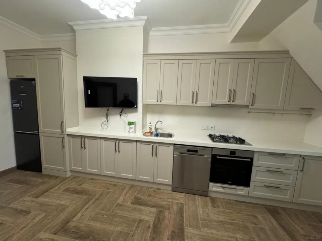 Satılır 3 otaqlı mənzil 125 m²