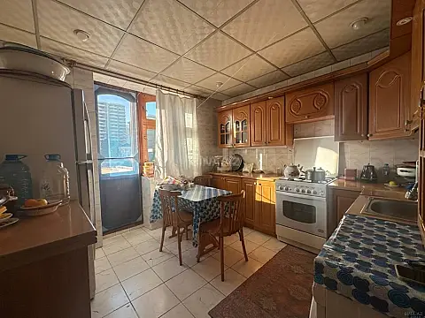 Satılır 4 otaqlı mənzil 105 m²