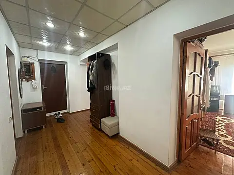 Satılır 4 otaqlı mənzil 105 m²