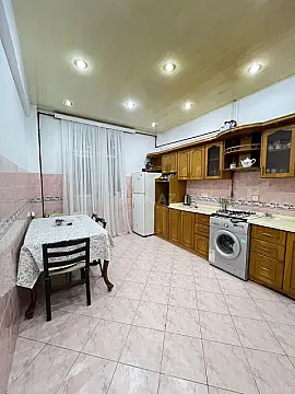 Kirayə verilir 3 otaqlı mənzil 120 m²
