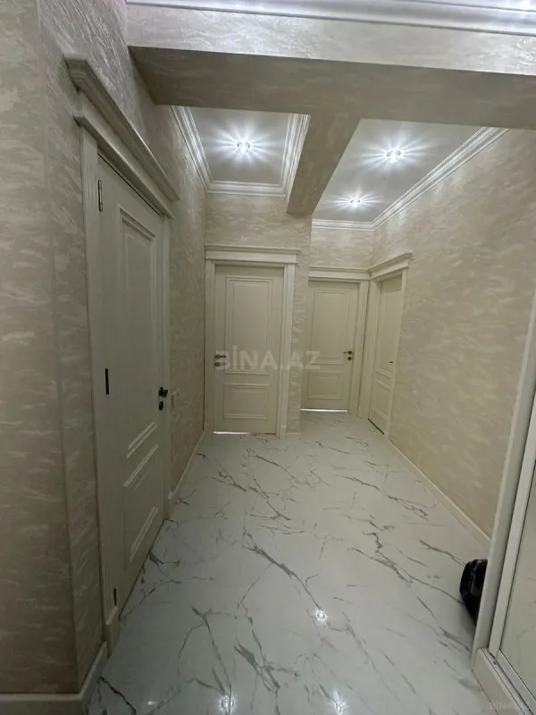 Kirayə verilir 2 otaqlı mənzil 82 m²