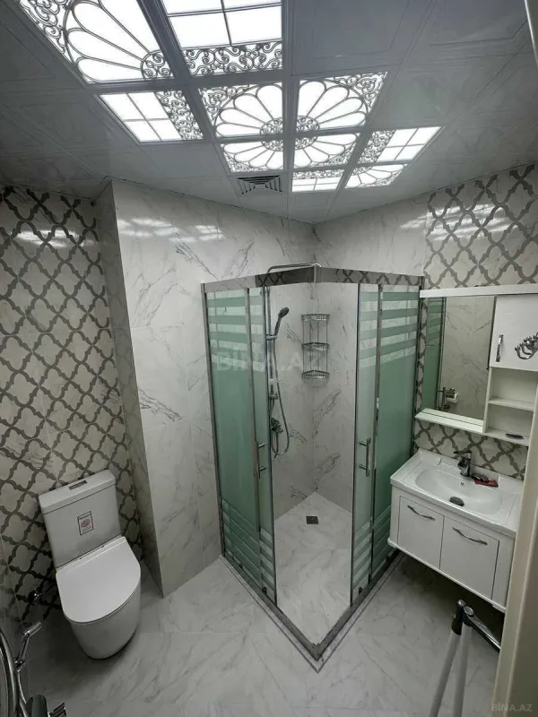 Kirayə verilir 2 otaqlı mənzil 82 m²