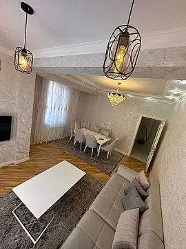 Kirayə verilir 2 otaqlı mənzil 82 m²