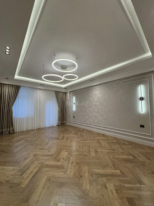 Satılır 4 otaqlı mənzil 185 m²