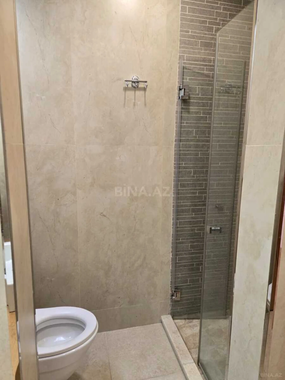 Kirayə verilir 4 otaqlı mənzil 265 m²