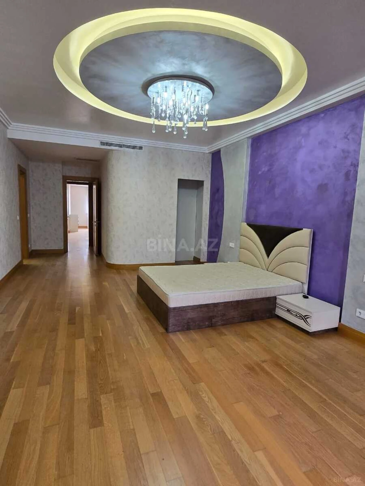 Kirayə verilir 4 otaqlı mənzil 265 m²