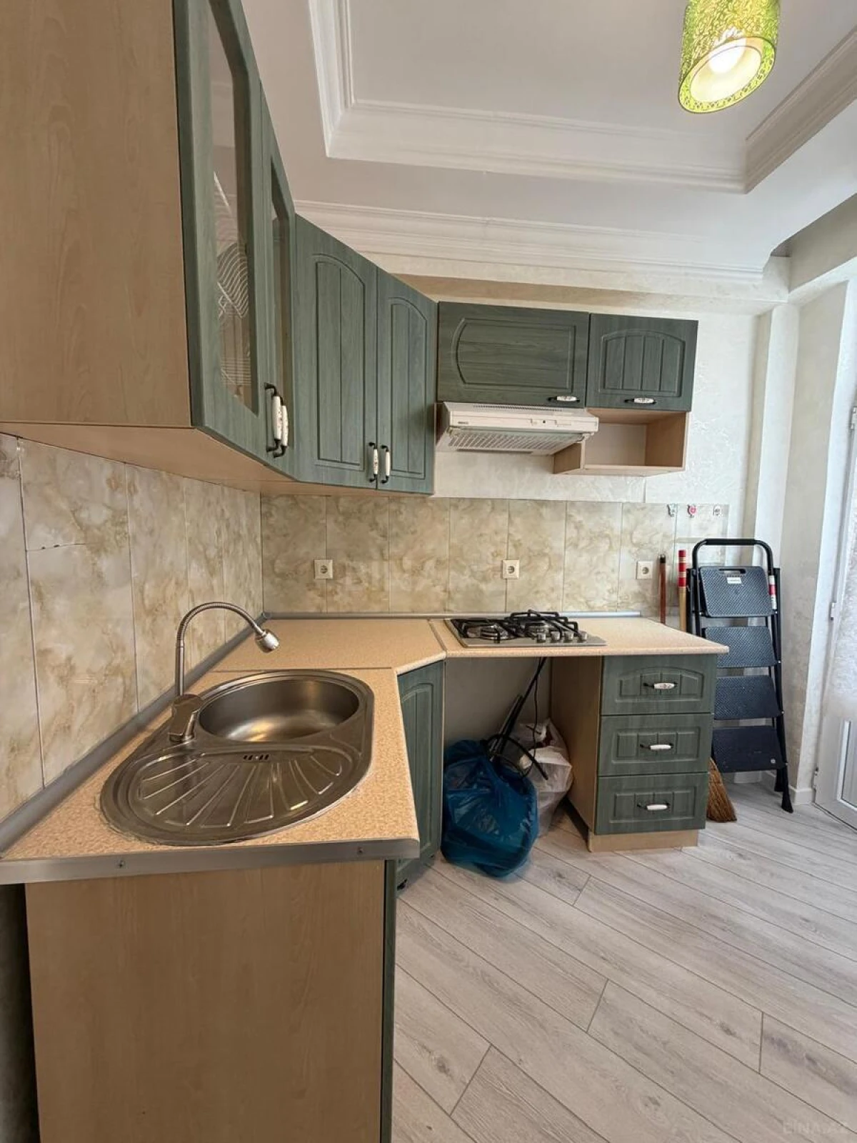 Satılır 2 otaqlı mənzil 73 m²