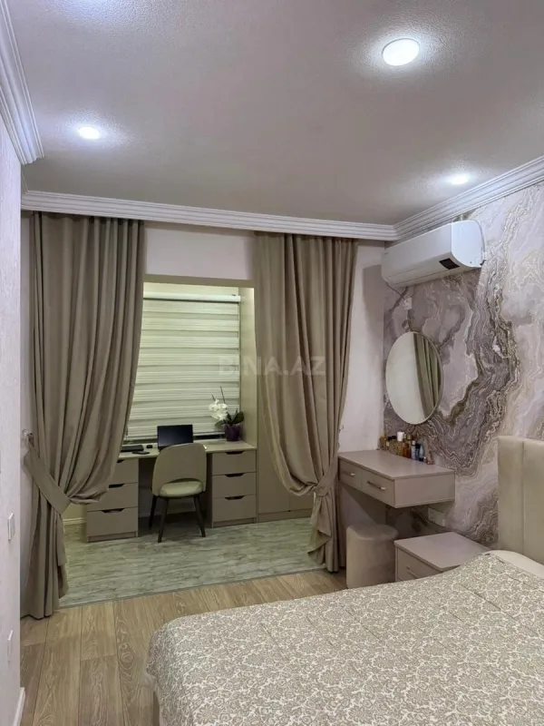 Satılır 2 otaqlı mənzil 70 m²