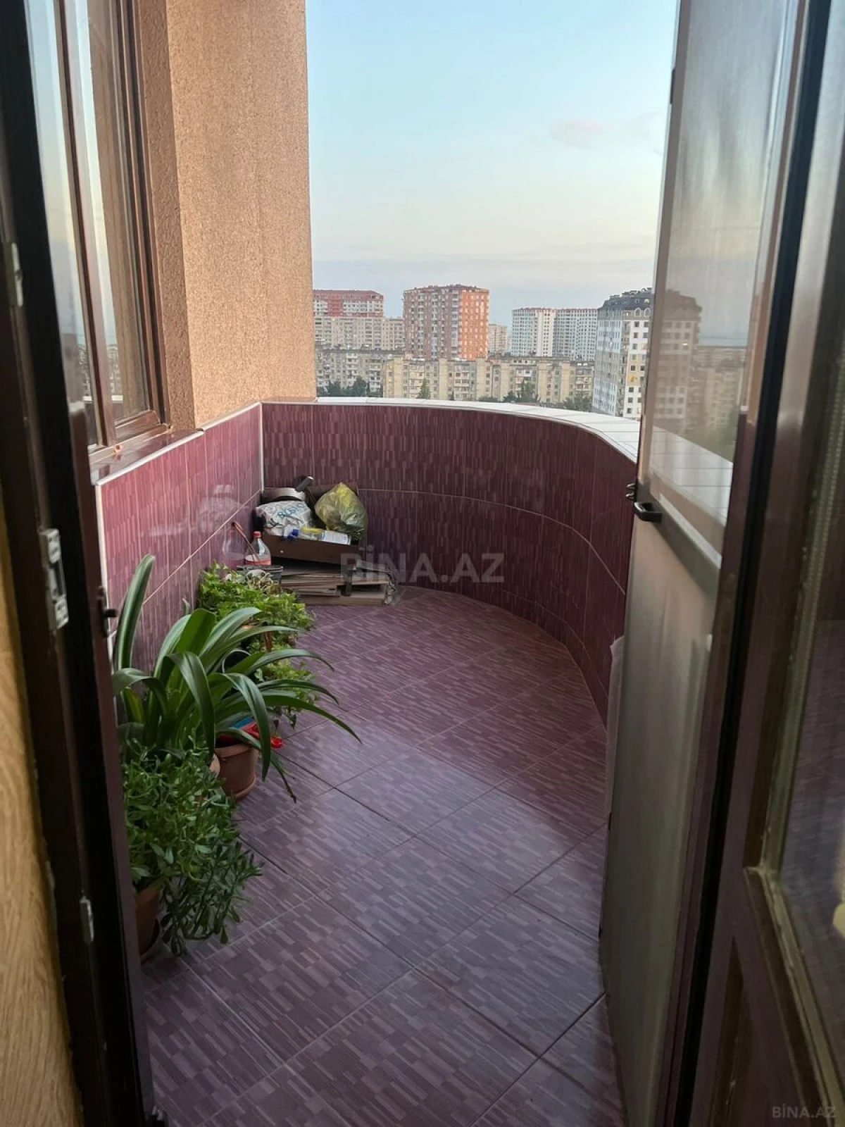 Satılır 3 otaqlı mənzil 100 m²