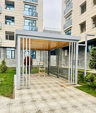 Satılır 4 otaqlı mənzil 195 m²