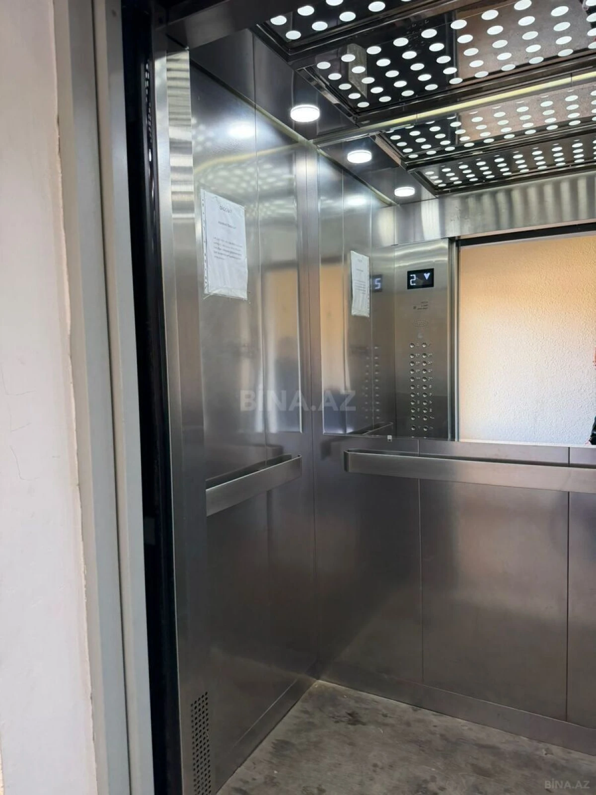 Satılır 2 otaqlı mənzil 65 m²