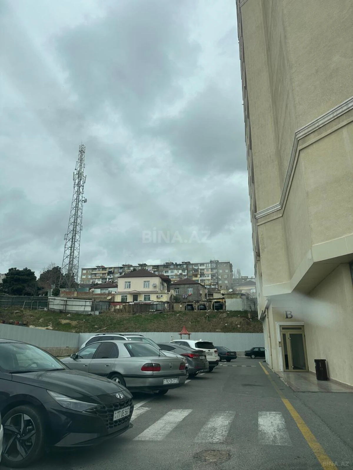 Satılır 2 otaqlı mənzil 65 m²