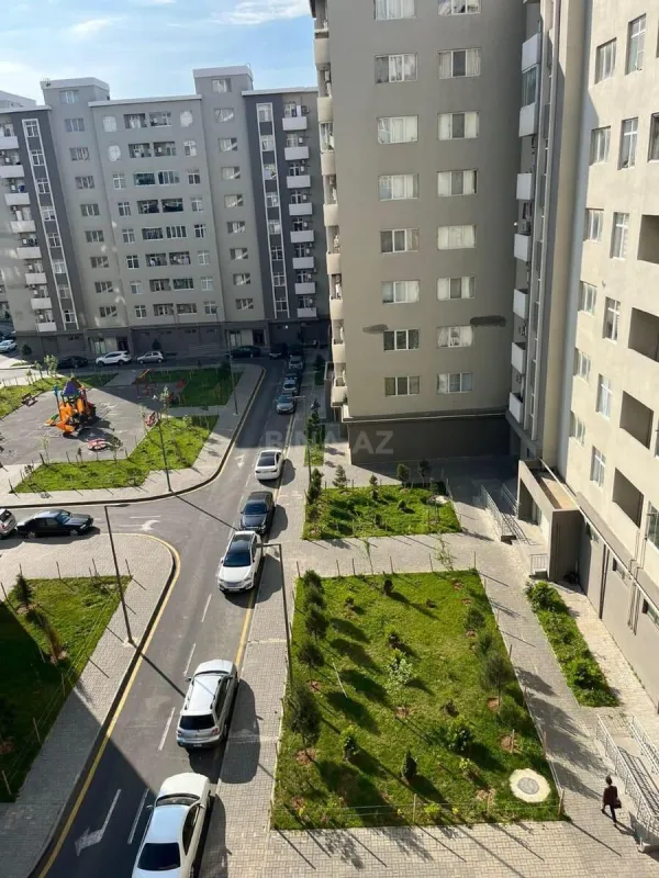 Satılır 4 otaqlı mənzil 110.8 m²