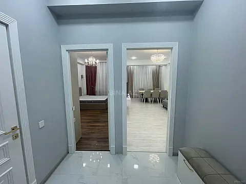 Kirayə verilir 2 otaqlı mənzil 67 m²