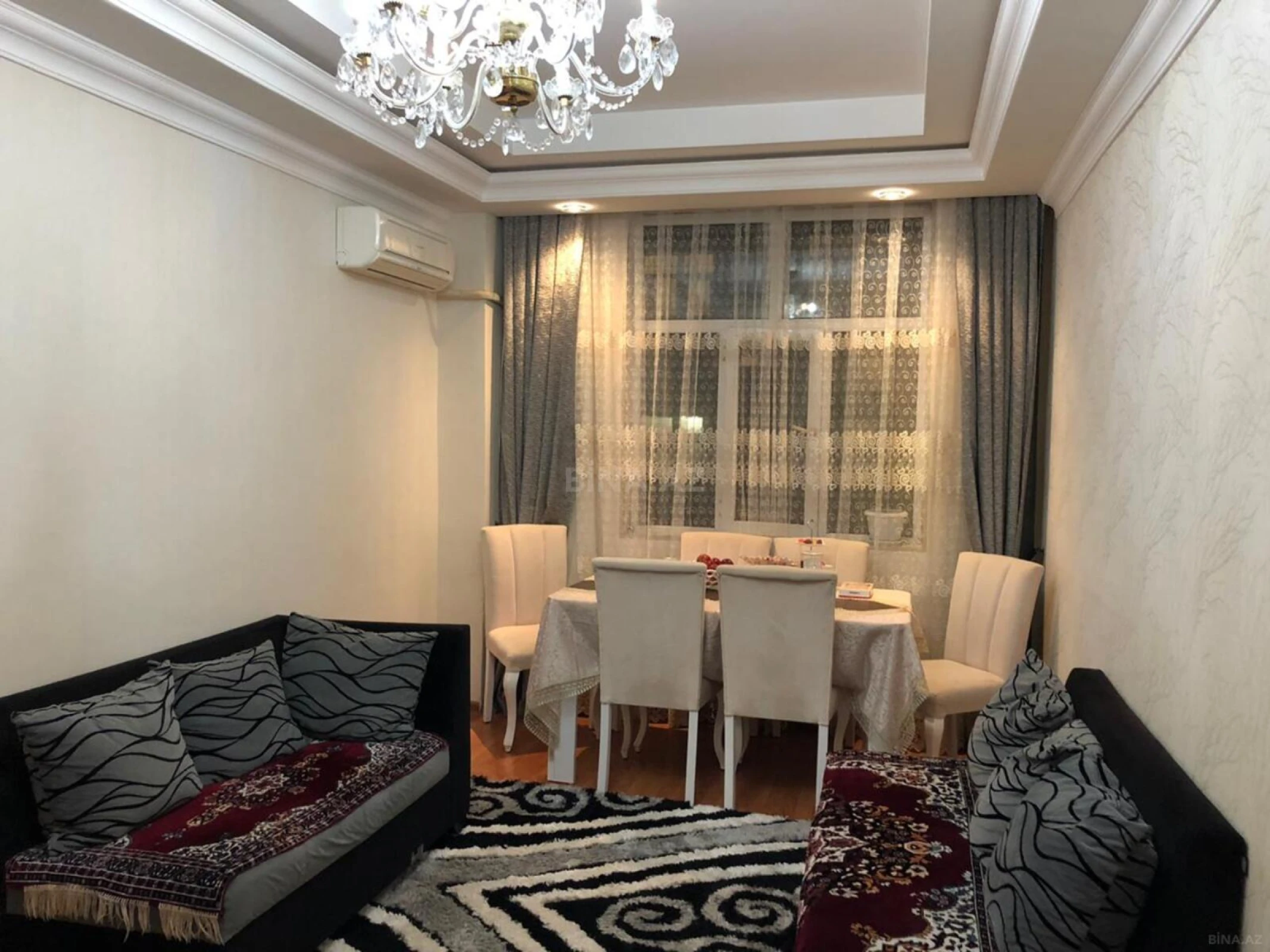 Satılır 2 otaqlı mənzil 74 m²