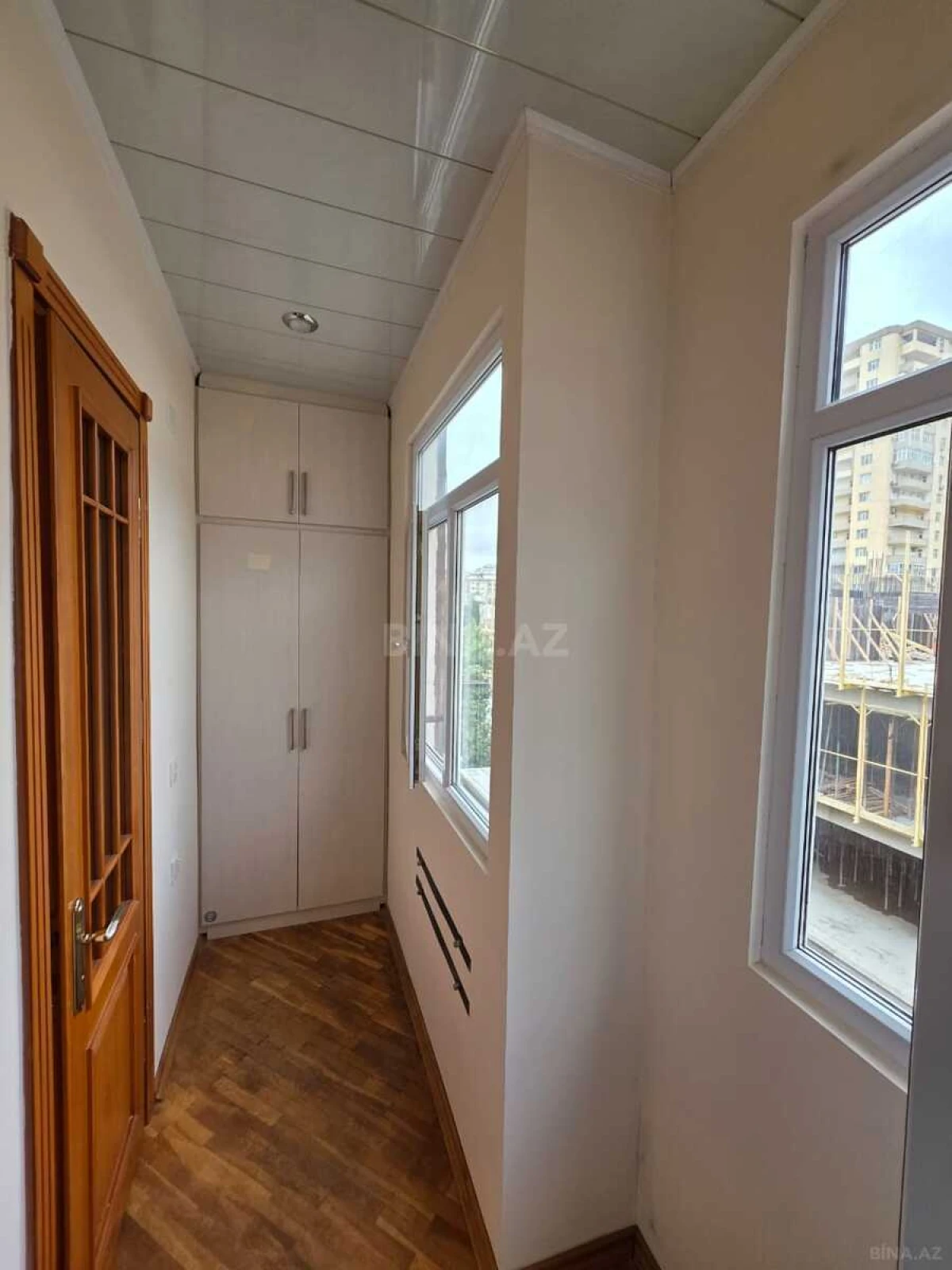 Satılır 3 otaqlı mənzil 110 m²