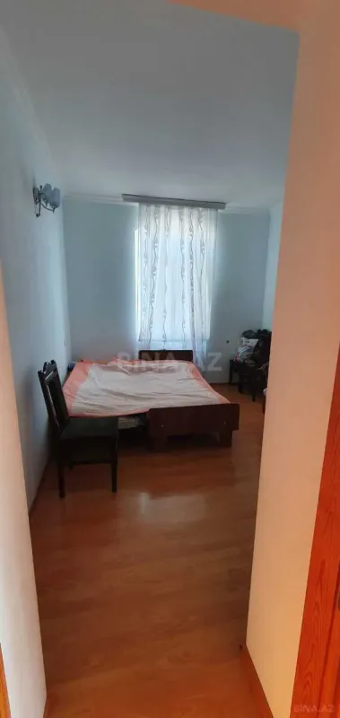 Satılır 5 otaqlı həyət evi 200 m²