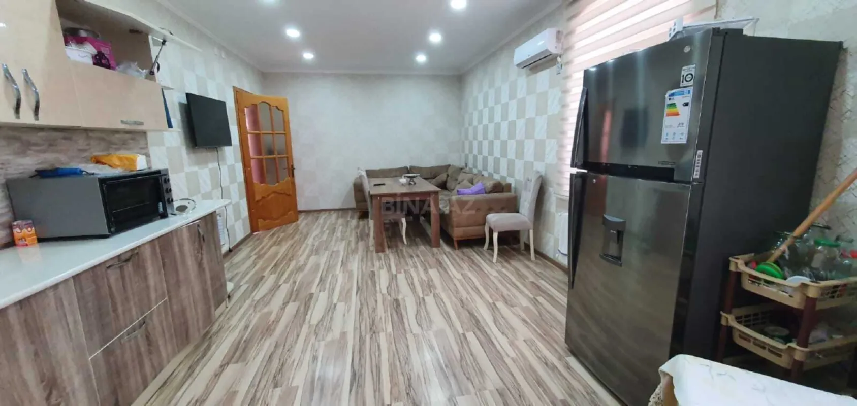 Satılır 5 otaqlı həyət evi 200 m²