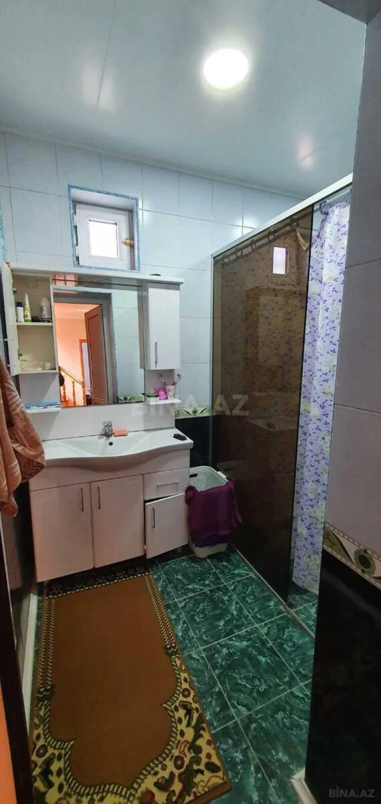 Satılır 5 otaqlı həyət evi 200 m²