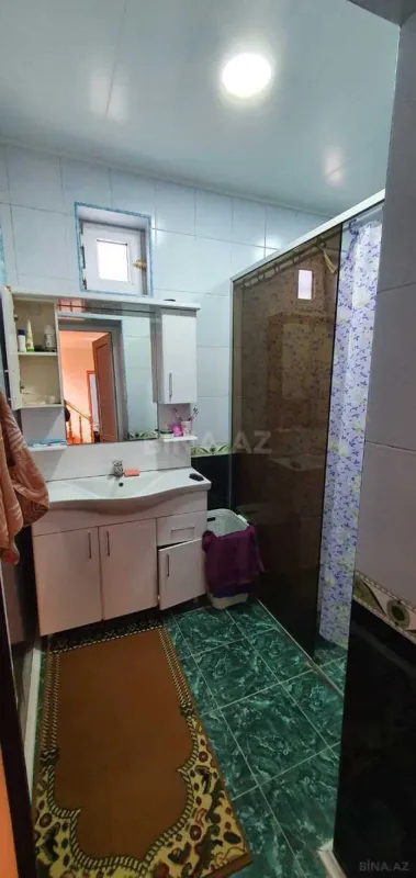 Satılır 5 otaqlı həyət evi 200 m²