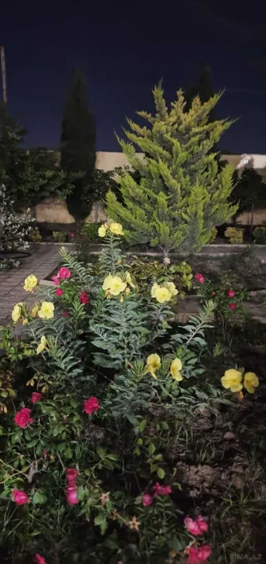 Satılır 5 otaqlı həyət evi 200 m²