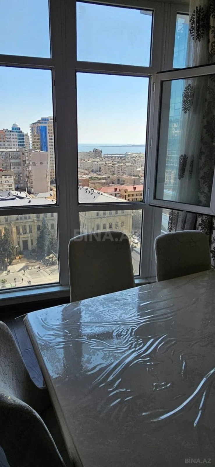 Kirayə verilir 4 otaqlı mənzil 185 m²