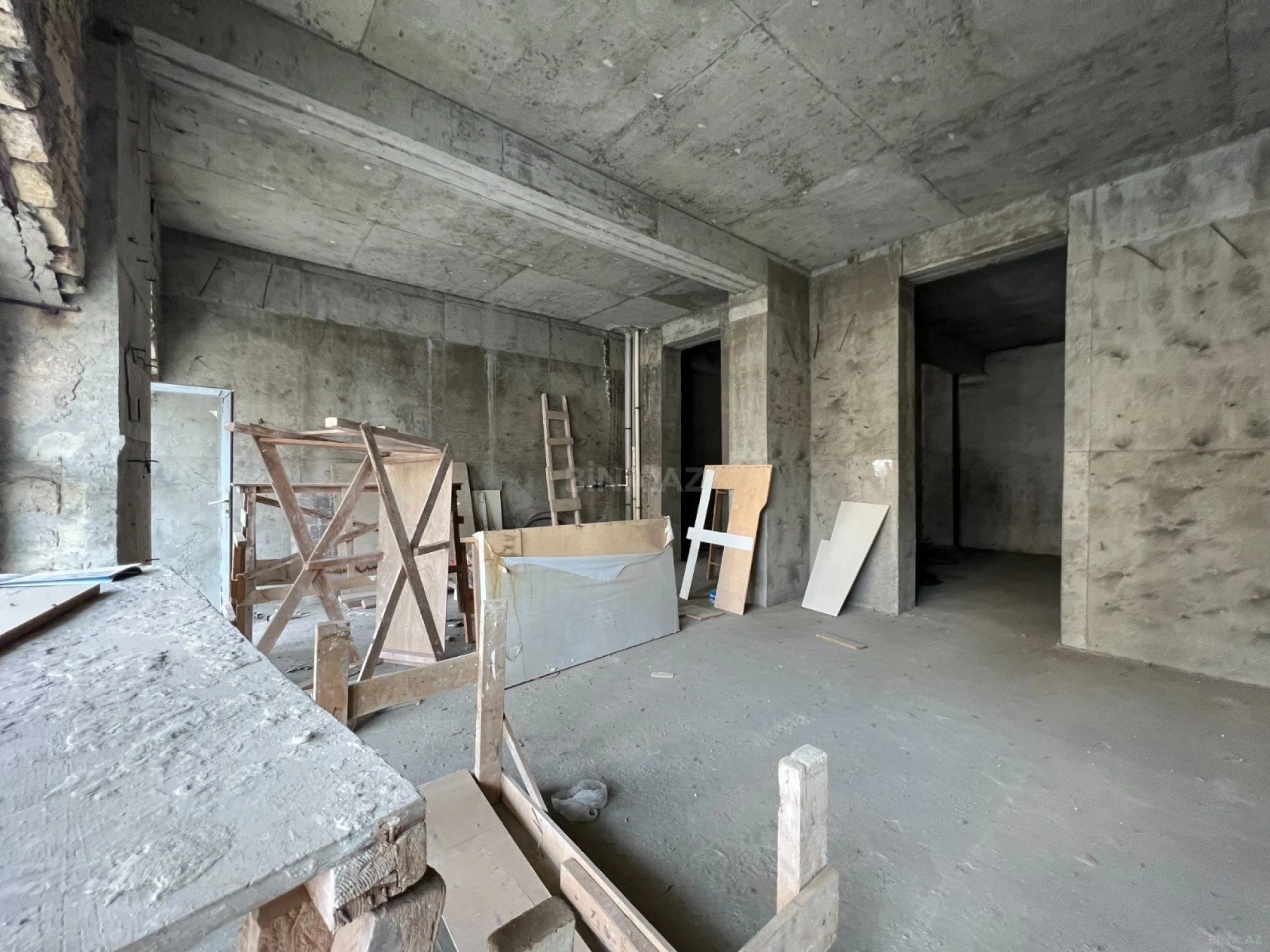 Satılır obyekt 92 m²