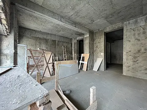 Satılır obyekt 92 m²