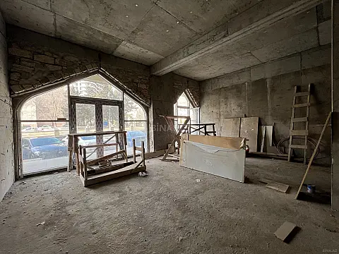 Satılır obyekt 92 m²