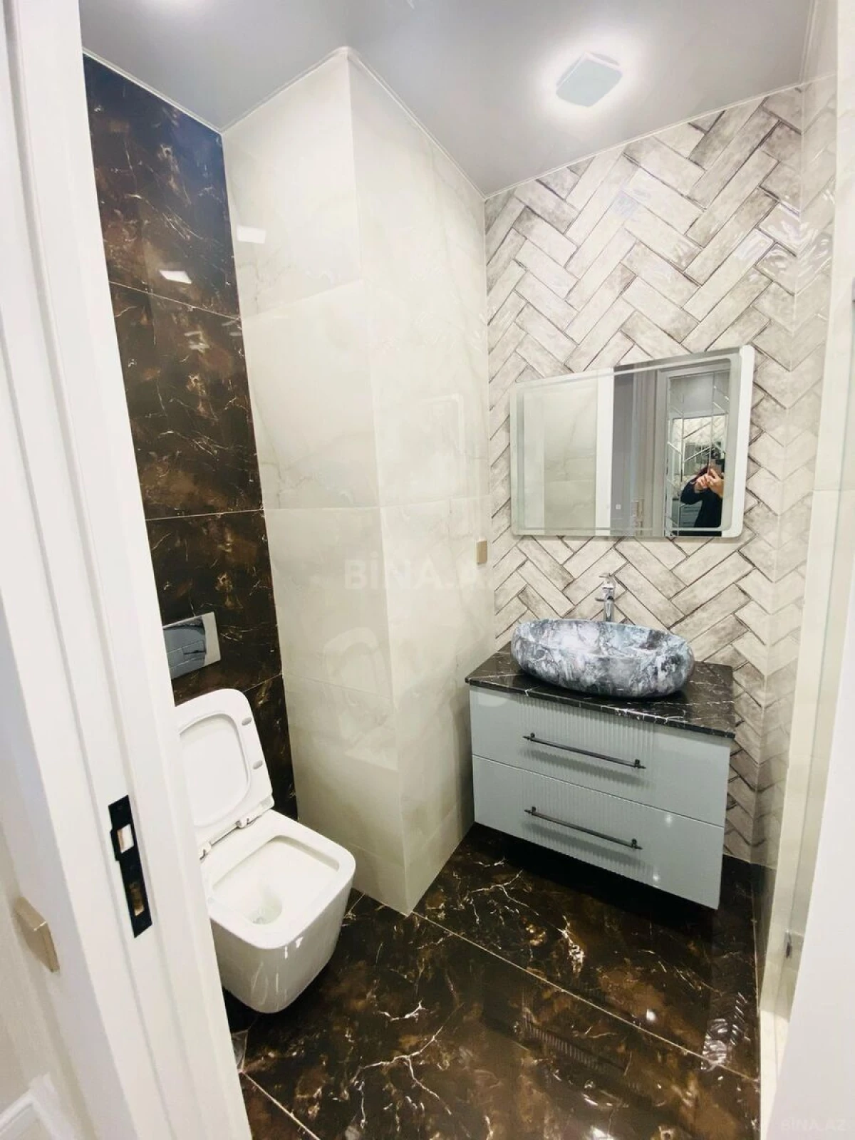 Satılır 2 otaqlı mənzil 70 m²