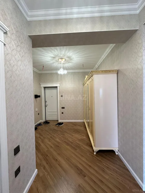 Kirayə verilir 3 otaqlı mənzil 130 m²