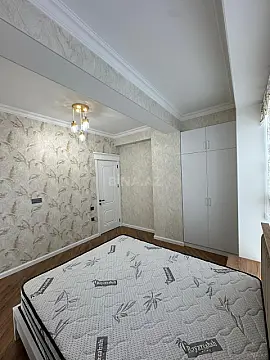 Kirayə verilir 3 otaqlı mənzil 130 m²