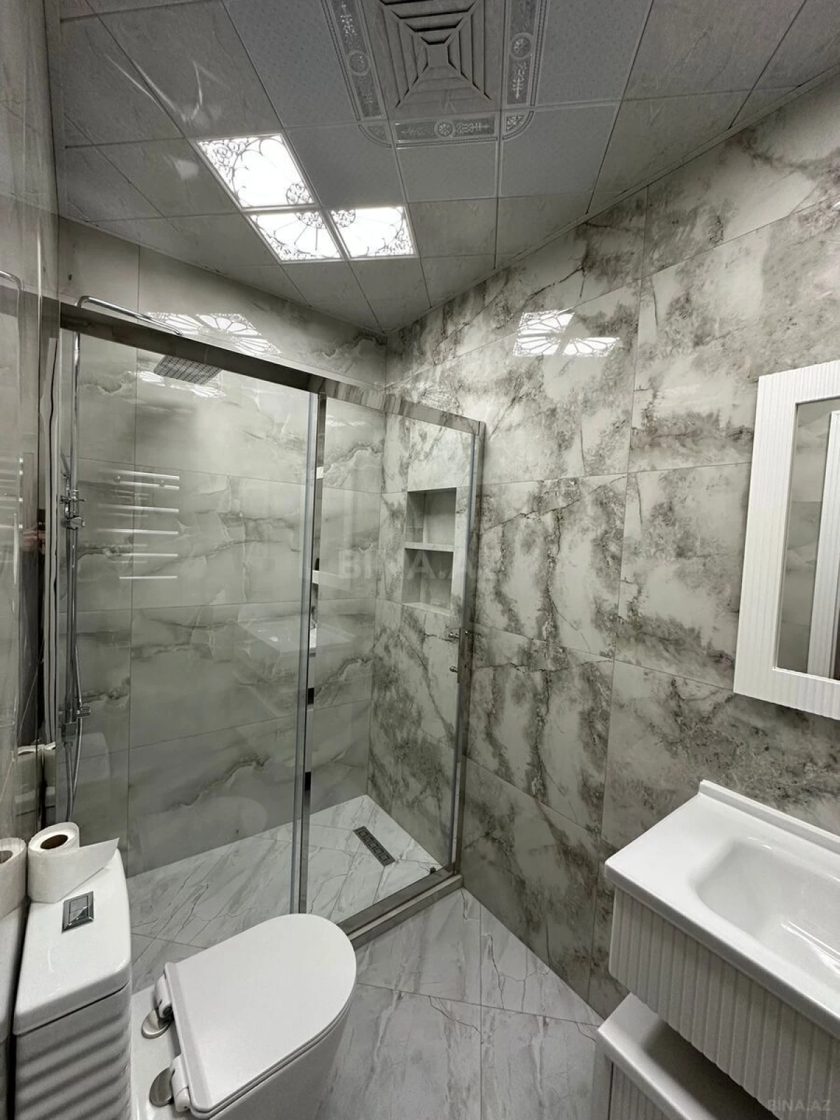 Kirayə verilir 3 otaqlı mənzil 130 m²