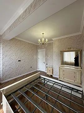 Kirayə verilir 3 otaqlı mənzil 130 m²