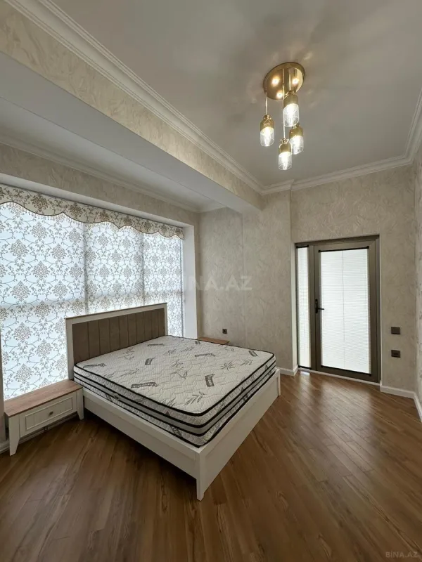 Kirayə verilir 3 otaqlı mənzil 130 m²
