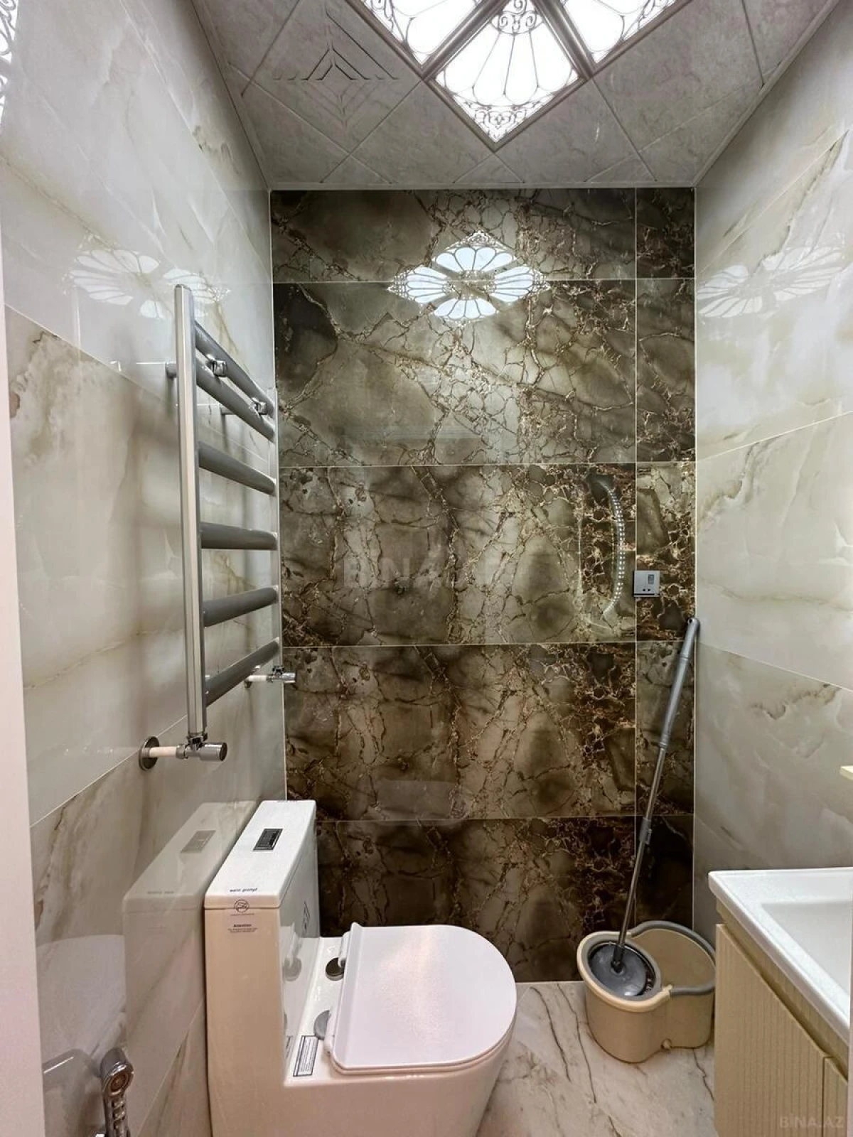 Kirayə verilir 3 otaqlı mənzil 130 m²