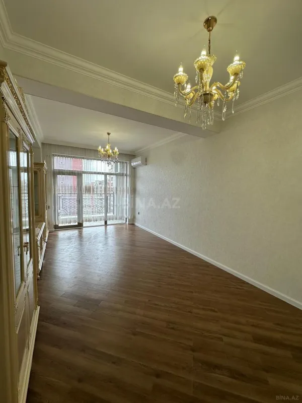 Kirayə verilir 3 otaqlı mənzil 130 m²