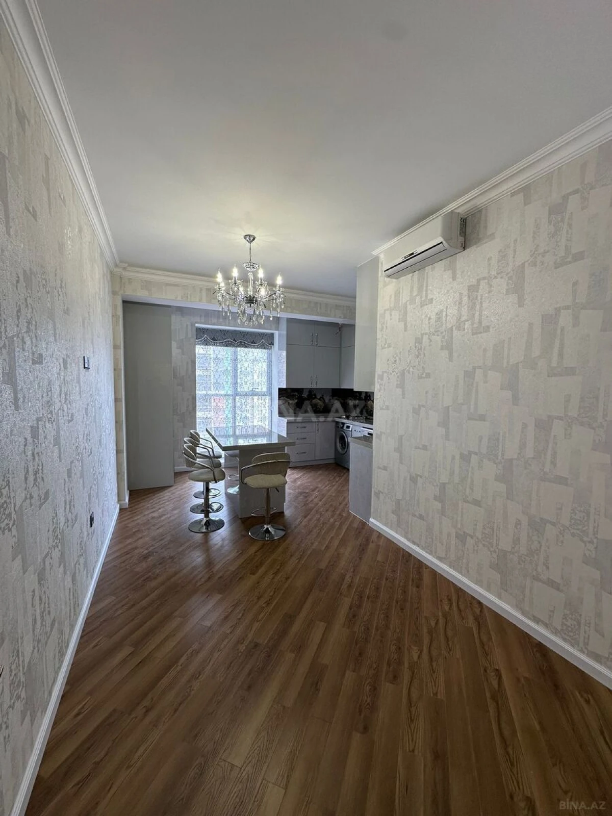 Kirayə verilir 3 otaqlı mənzil 130 m²