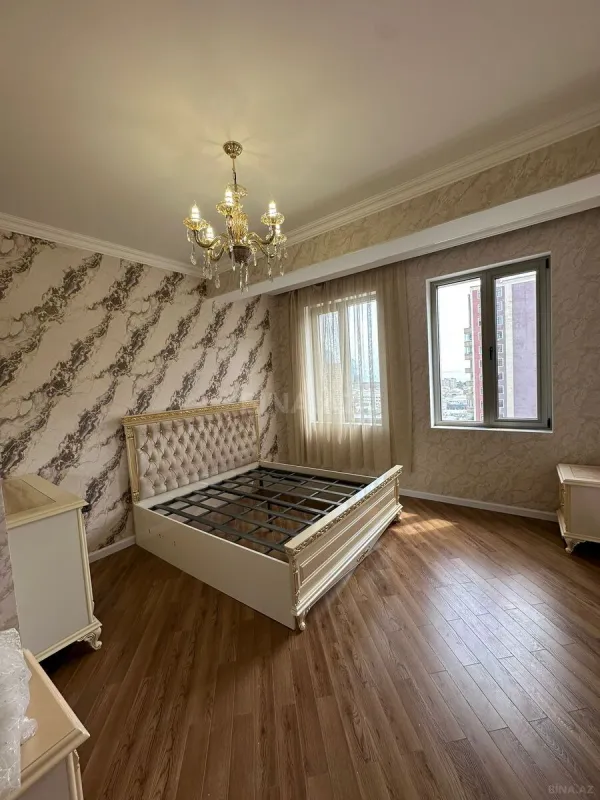 Kirayə verilir 3 otaqlı mənzil 130 m²