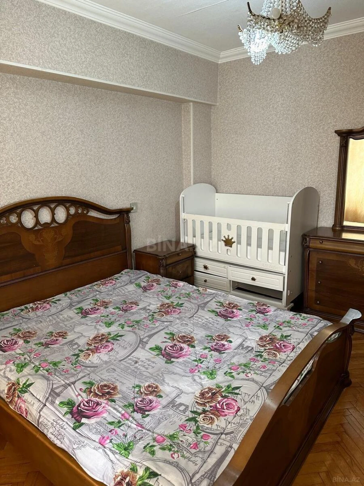 Kirayə verilir 2 otaqlı mənzil 65 m²